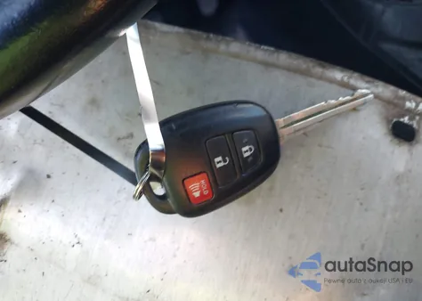 2017 Toyota Rav4 Xle из США, поврежденный, VIN JTMWFREV5HD096195